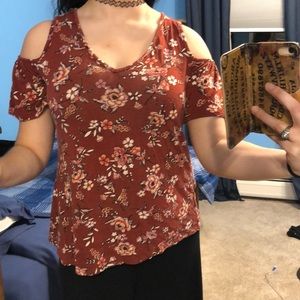 maroon floral cold shoulder laceback top